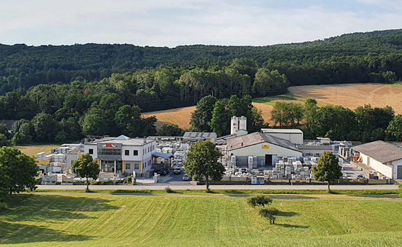 Luftaufnahme vom Standort BetonSTEINwerk Forchtenstien